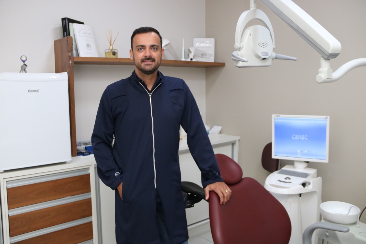 Cirurgião-dentista, Murilo Ribeiro
